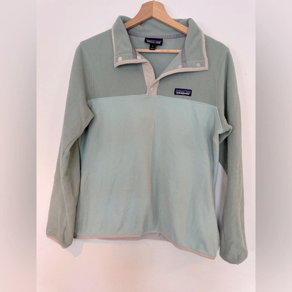 Patagonia- Women’s micro D Snap-T Pullover